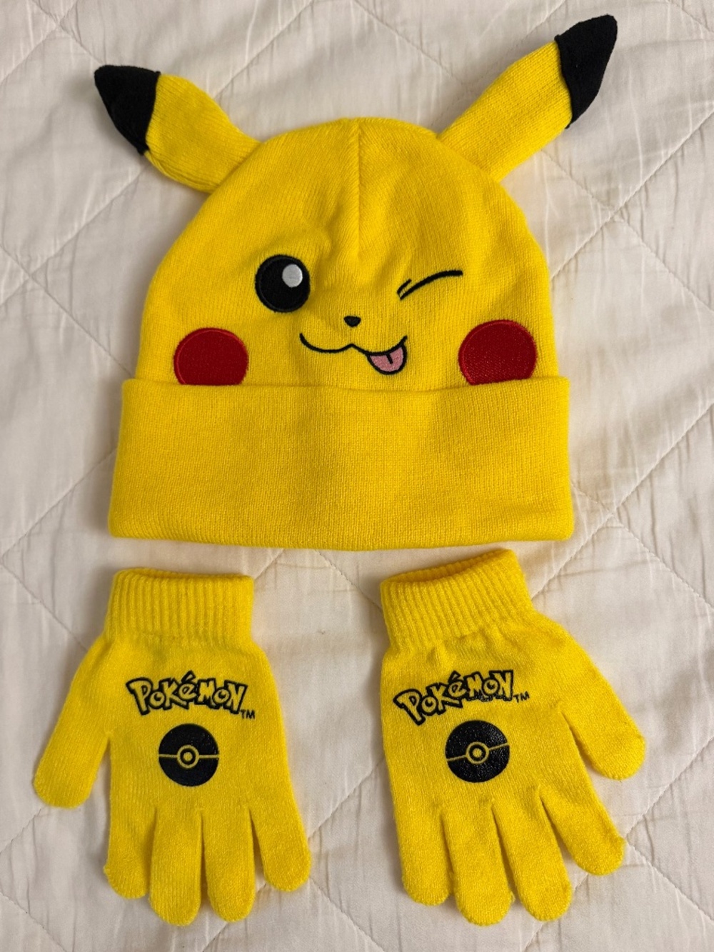 Pokémon Pikachu beanie and glove set kids boys girls